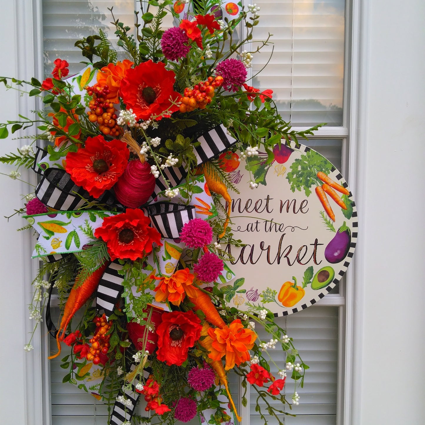 Meet me at the Market Swag Wreath